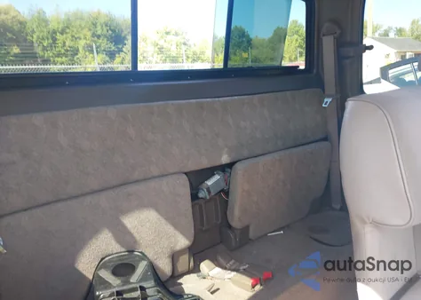 2000 Toyota Tacoma z USA, uszkodzony, nr VIN 4TAWM72N7YZ683933